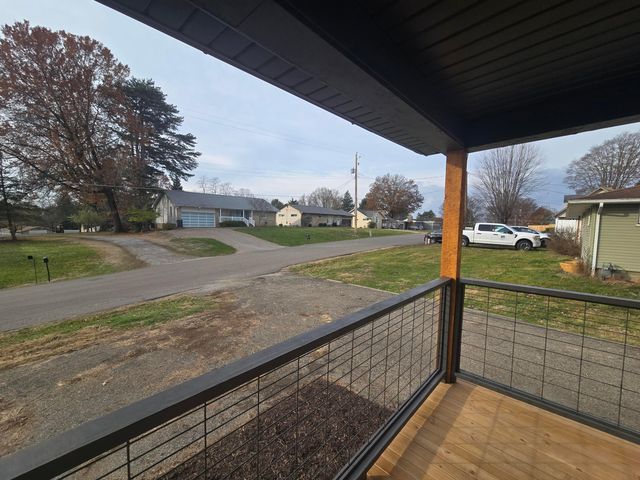 317 E Highland Drive, Zanesville, OH 43701