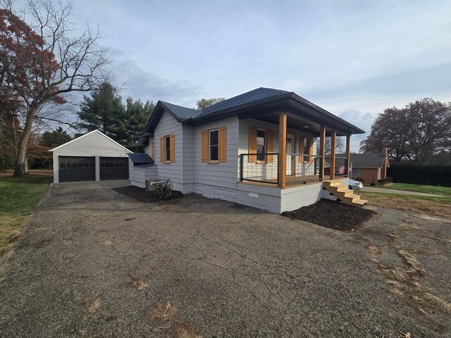 317 E Highland Drive, Zanesville, OH 43701