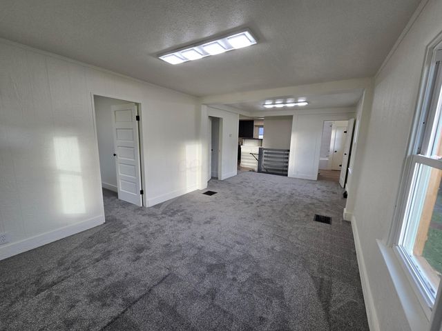 317 E Highland Drive, Zanesville, OH 43701