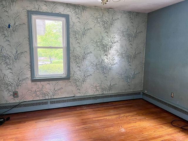 79 Newton Ave N, Worcester, MA 01602