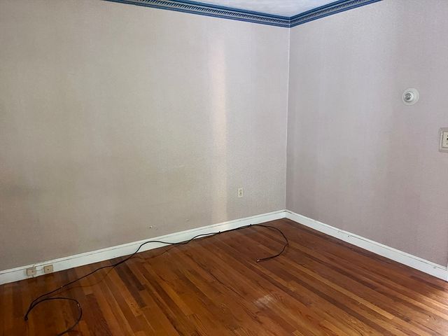 79 Newton Ave N, Worcester, MA 01602