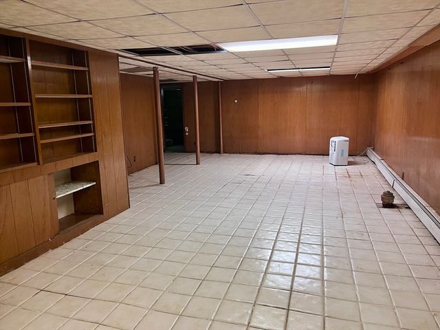 79 Newton Ave N, Worcester, MA 01602
