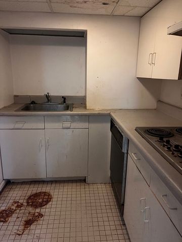 79 Newton Ave N, Worcester, MA 01602