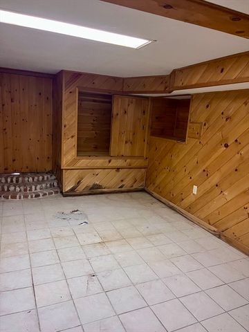 79 Newton Ave N, Worcester, MA 01602