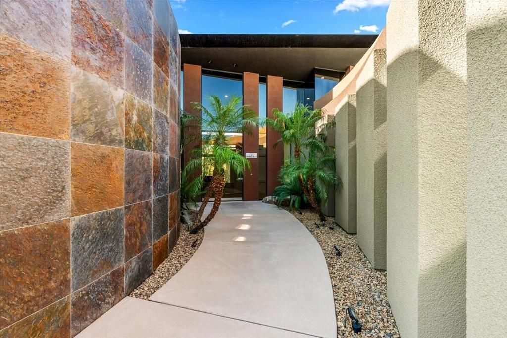 Image 11 of property listing at 48710 Paisano Road, Palm Desert, CA 92260