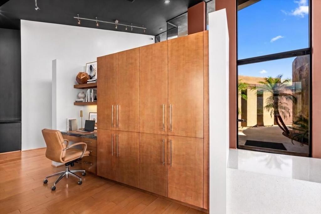Image 21 of property listing at 48710 Paisano Road, Palm Desert, CA 92260