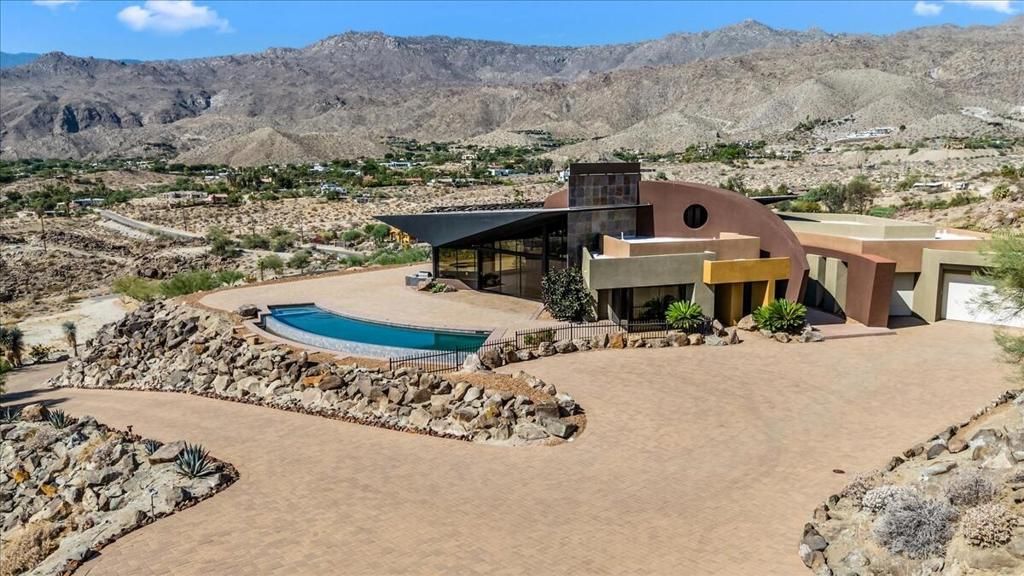 Image 3 of property listing at 48710 Paisano Road, Palm Desert, CA 92260