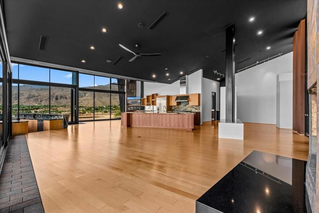 Image 39 of property listing at 48710 Paisano Road, Palm Desert, CA 92260