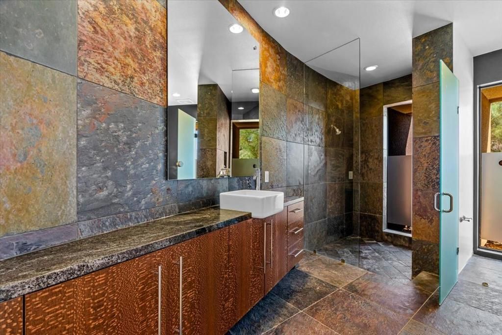 Image 67 of property listing at 48710 Paisano Road, Palm Desert, CA 92260