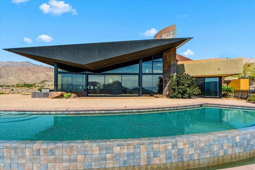 Image 77 of property listing at 48710 Paisano Road, Palm Desert, CA 92260
