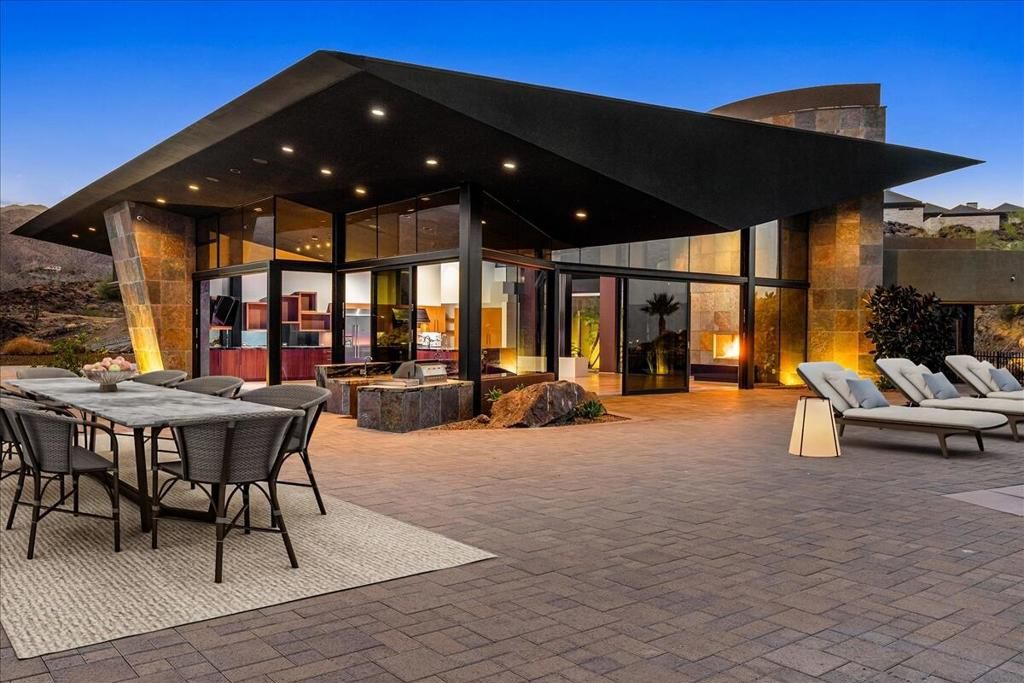 Image 89 of property listing at 48710 Paisano Road, Palm Desert, CA 92260