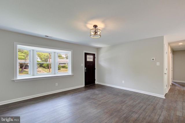 516 QUEEN ANNE AVE, Odenton, MD 21113