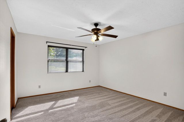 3790 S Colgate Avenue, Springfield, MO 65807