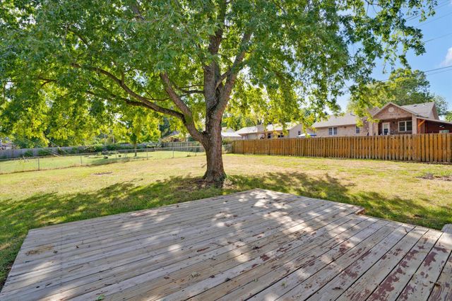 3790 S Colgate Avenue, Springfield, MO 65807