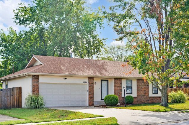 3790 S Colgate Avenue, Springfield, MO 65807