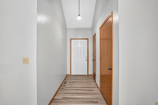 3790 S Colgate Avenue, Springfield, MO 65807