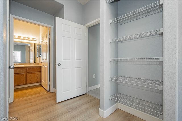 3318 DECATUR Boulevard 1082, Las Vegas, NV 89032