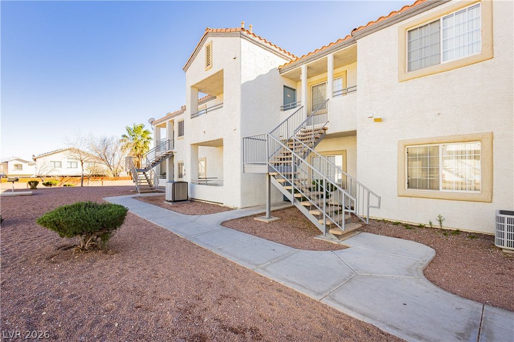 3318 DECATUR Boulevard 1082, Las Vegas, NV 89032