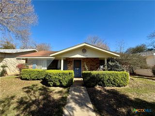 1050 Elizabeth Avenue, New Braunfels, TX 78130
