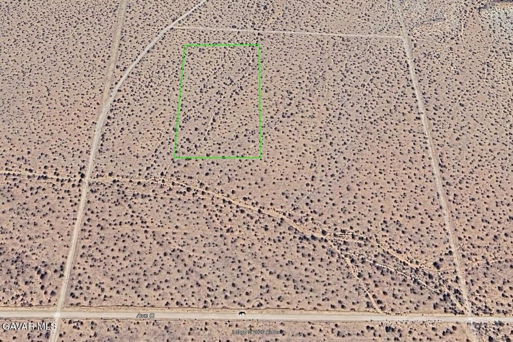 Vic Ave B12 & 240th St E, Lancaster, CA 93535