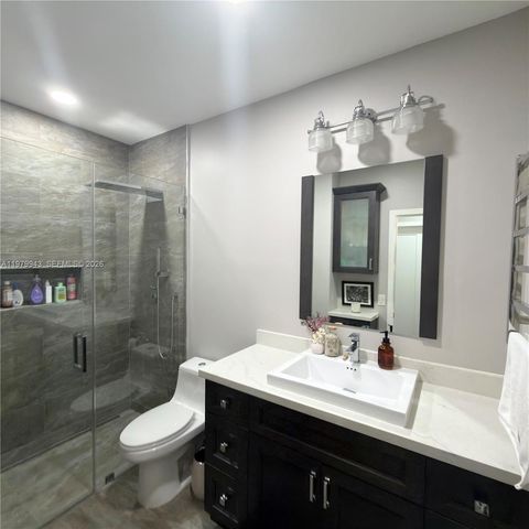 9023 NW 148th Ter, Miami Lakes, FL 33018