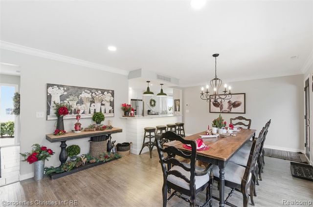 4305 Meadowlane Court, Bloomfield Hills, MI 48304