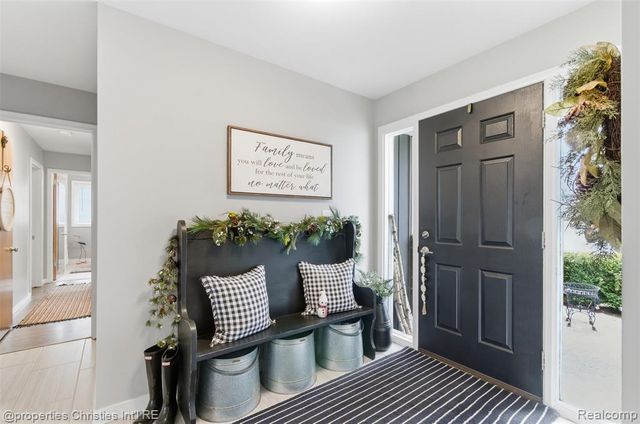 4305 Meadowlane Court, Bloomfield Hills, MI 48304