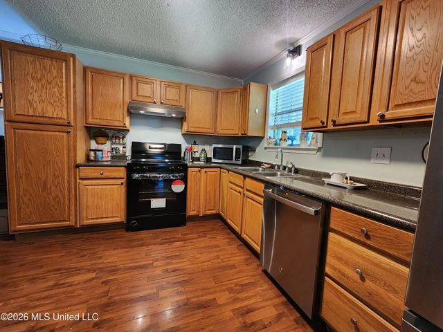 12409 Hanover Drive, Ocean Springs, MS 39564