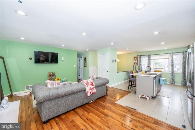 5005 STEWART CT, College Park, MD 20740