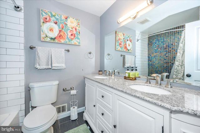 5005 STEWART CT, College Park, MD 20740