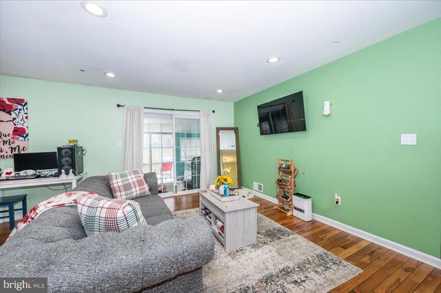 5005 STEWART CT, College Park, MD 20740