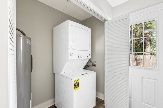 112 2nd St, St Augustine, FL 32080