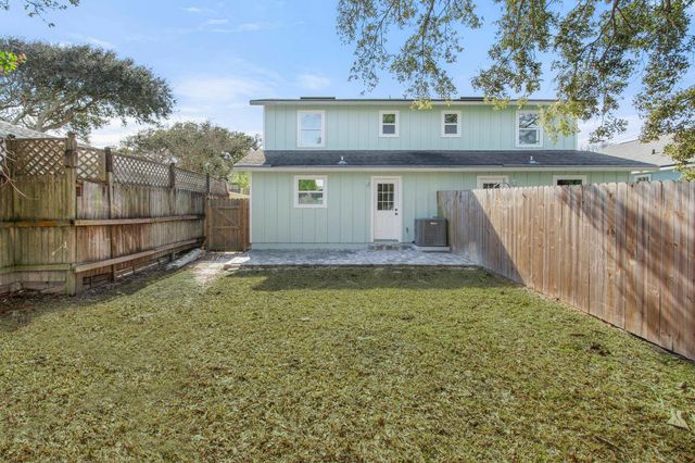 112 2nd St, St Augustine, FL 32080