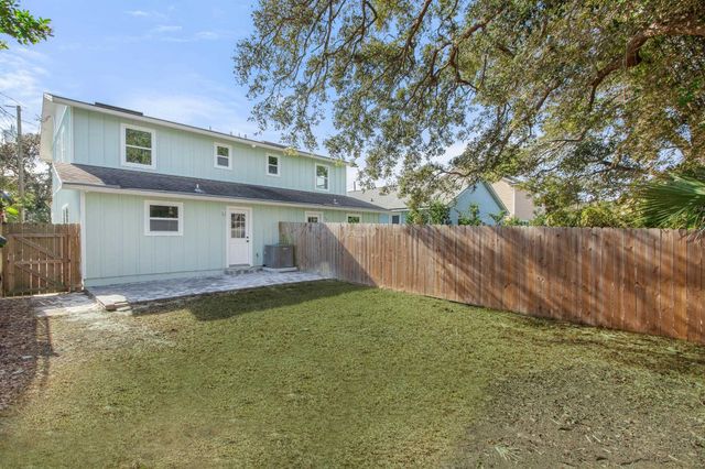 112 2nd St, St Augustine, FL 32080