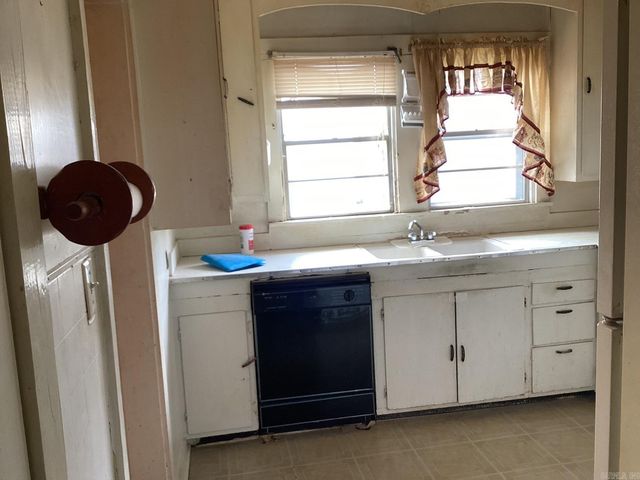 519 E 4th St, Prescott, AR 71857