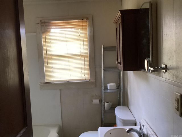 519 E 4th St, Prescott, AR 71857