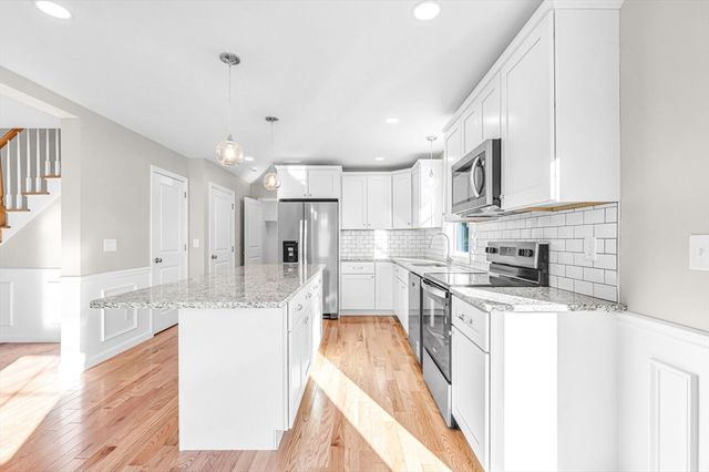 39 Wallace St, Springfield, MA 01119