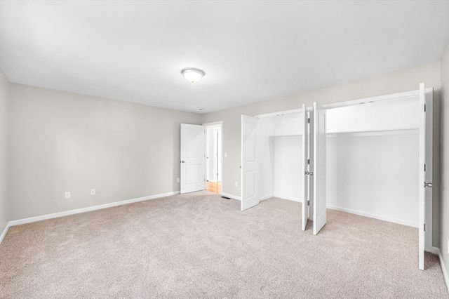 39 Wallace St, Springfield, MA 01119