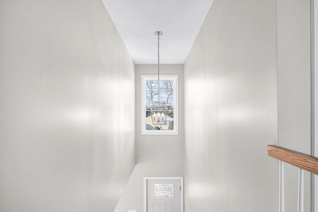 39 Wallace St, Springfield, MA 01119