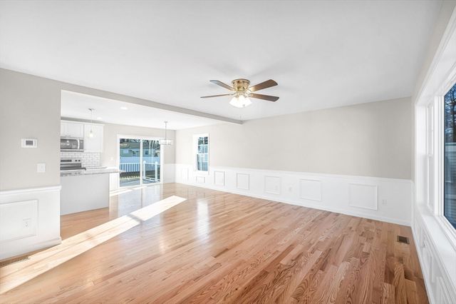 39 Wallace St, Springfield, MA 01119