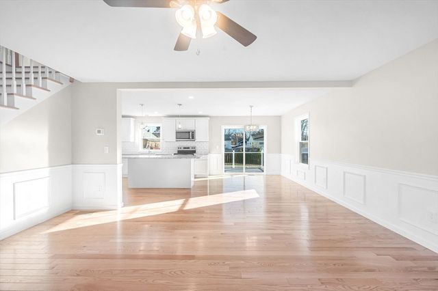 39 Wallace St, Springfield, MA 01119