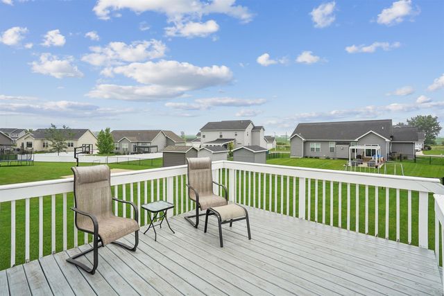 1807 Waxwing Way, Waterloo, IA 50701