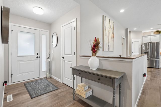 1807 Waxwing Way, Waterloo, IA 50701