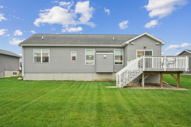 1807 Waxwing Way, Waterloo, IA 50701