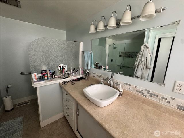9541 Weidkamp Rd., Lynden, WA 98264