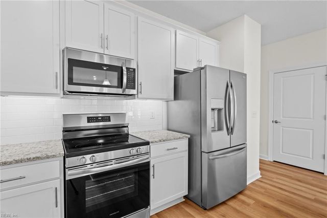 4930 Apricot WAY, Chesapeake, VA 23321