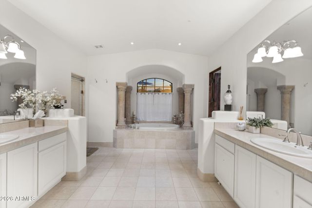 9820 E THOMPSON PEAK Parkway 602, Scottsdale, AZ 85255