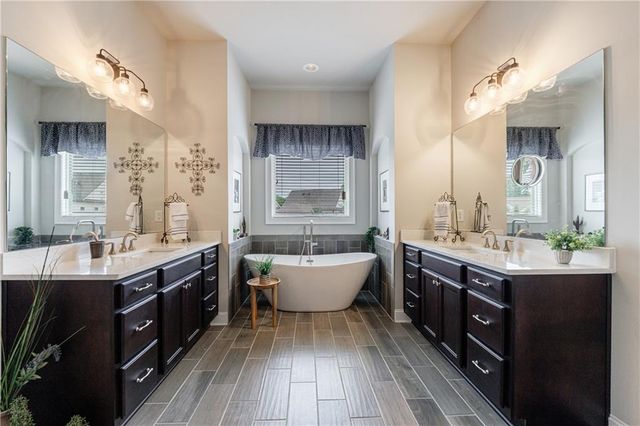 860 Hargrove Point Way, Alpharetta, GA 30004