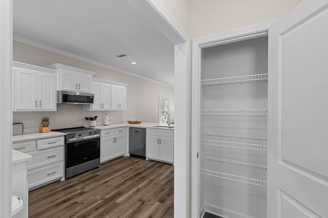 153 Heyward, Dothan, AL 36303