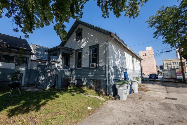 734 W Windlake AVENUE #738, Milwaukee, WI 53204